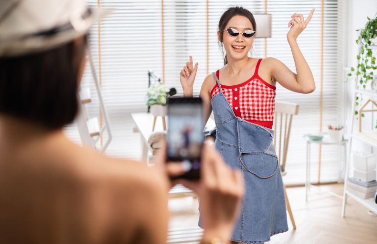 Perkembangan Dunia Digital Dan Dampaknya Dalam Kehidupan Sehari-Hari