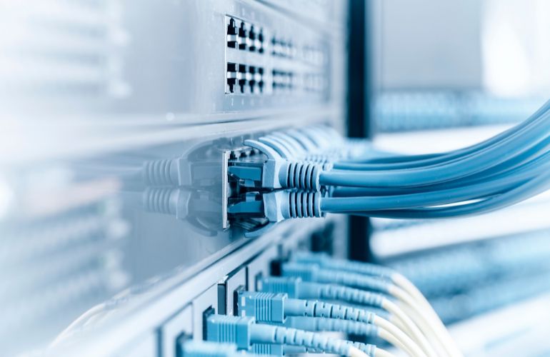 Topologi jaringan komputer adalah cara atau metode yang digunakan untuk menghubungkan satu komputer dengan komputer lainnya. Alat penghubungnya bisa berupa kabel atau tanpa kabel. Topologi jaringan komputer adalah cara atau metode yang digunakan untuk menghubungkan satu komputer dengan komputer lainnya. Alat penghubungnya bisa berupa kabel atau tanpa kabel.