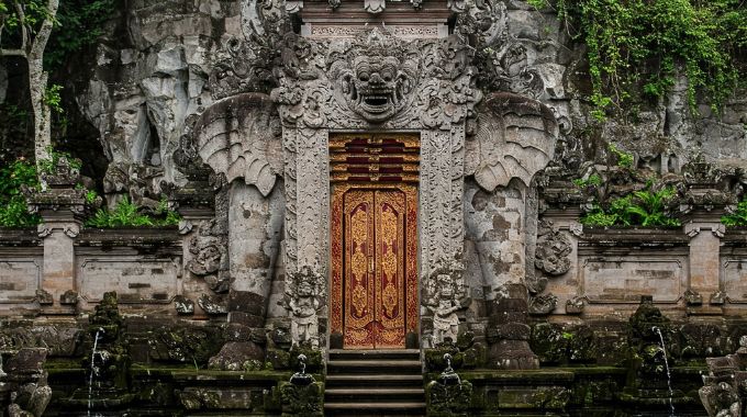 10 Pura Terbesar Di Bali Yang Terkenal Dengan Pesona Keindahannya