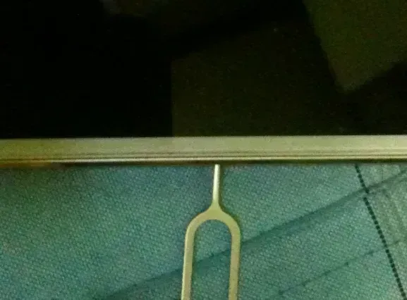 Cara Pasang Kartu SIM Iphone